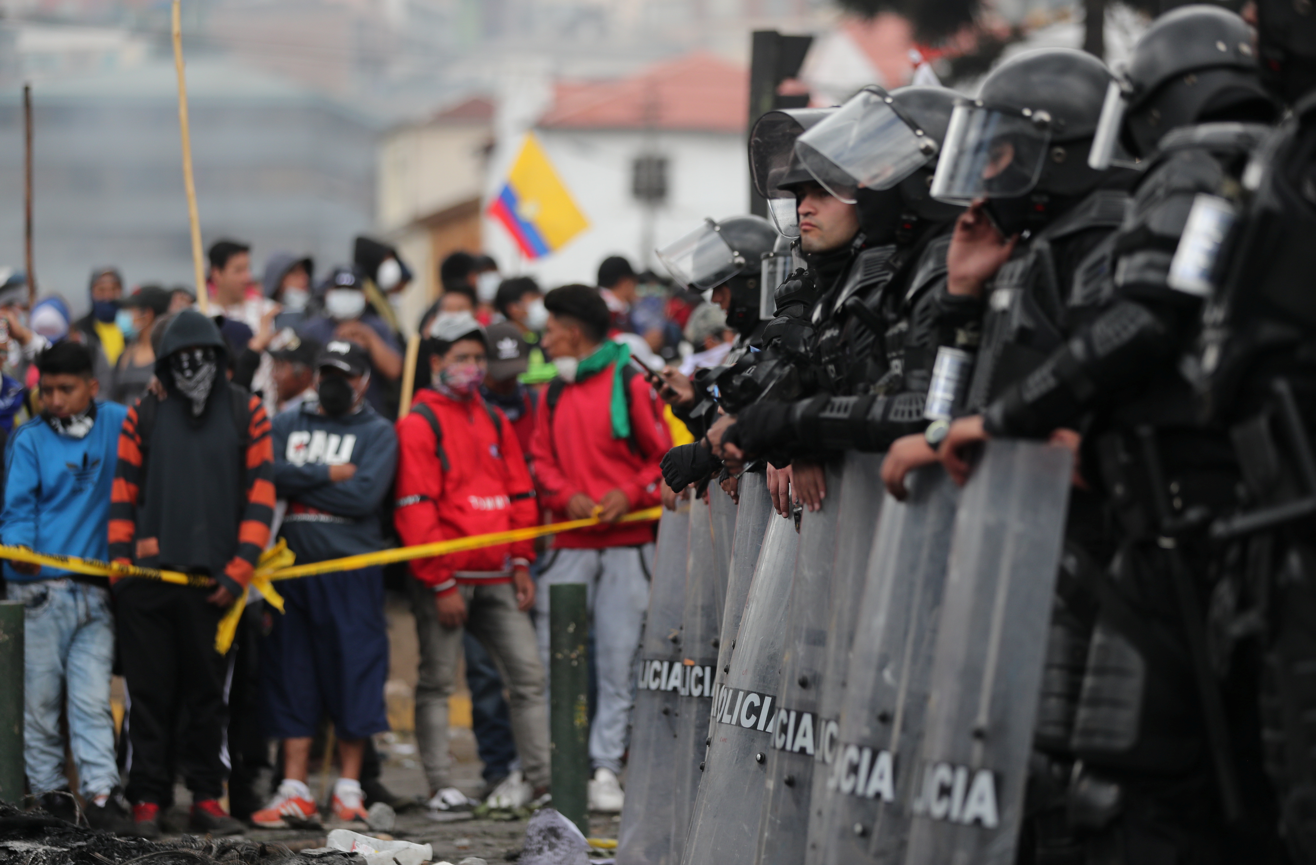 Ecuador queda herido por su peor crisis en décadas