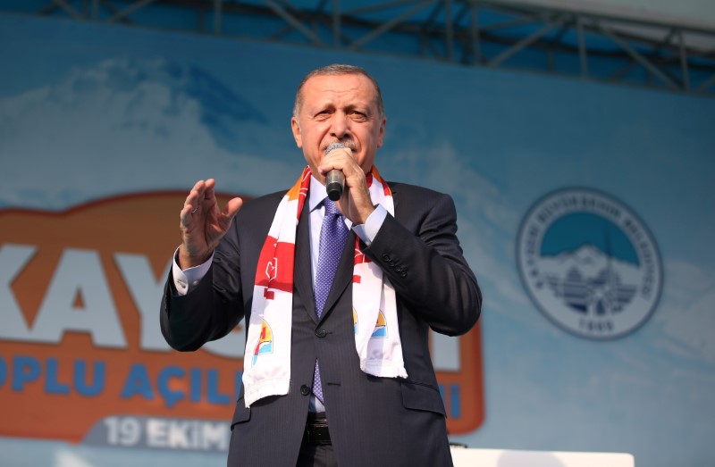 Erdogan se mete con la Uefa luego que abrieran investigación contra futbolistas turcos