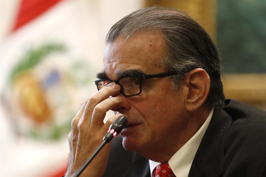 Congreso de Perú pide a Tribunal Constitucional anule su disolución