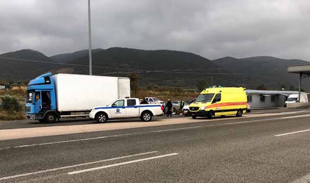 Policía informa hallazgo de 41 migrantes en un camión frigorífico en Grecia