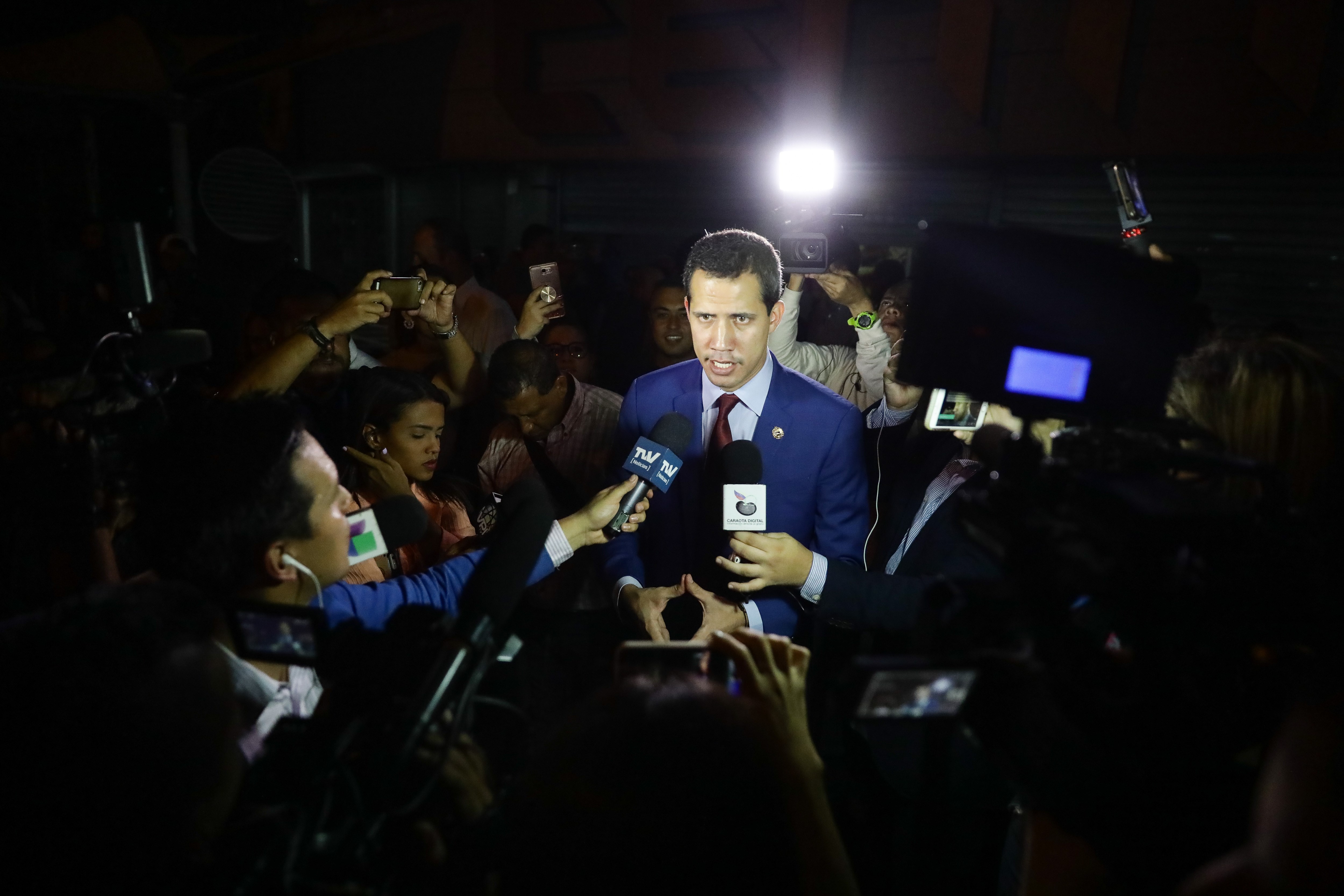 Guaidó alentó a recuperar la democracia para volver a las navidades unidos en familia (Video)