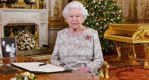 Isabel II pide resolver el estatus de los Sussex rápido