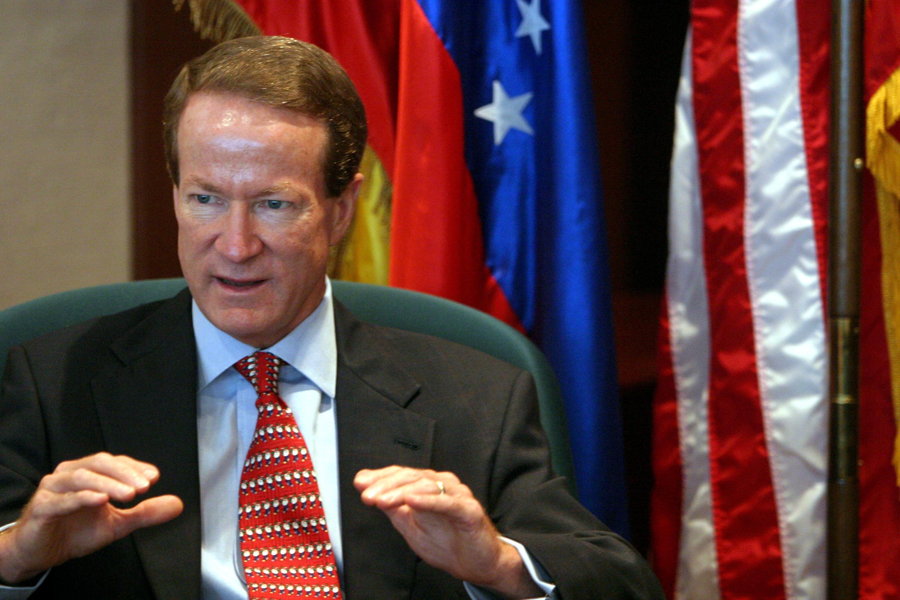 Exembajador William Brownfield aseguró que hay diversas opciones militares para Venezuela