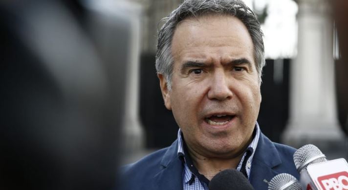 Renuncia ministro de Cultura de Perú tras despedir a jefe de TV estatal