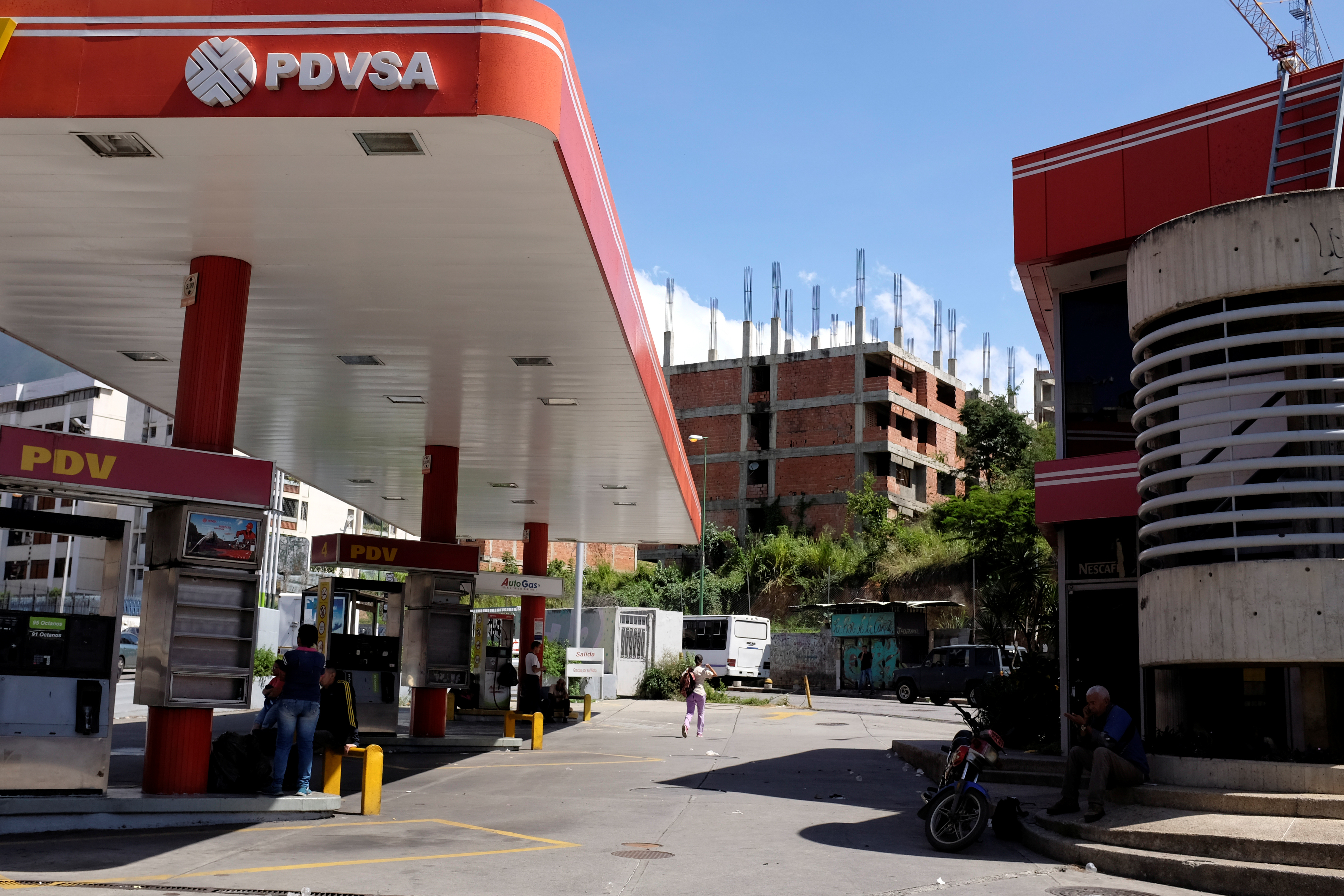 ¡No te confundas! Calendario para adquirir gasolina “subsidiada” por terminal de número de cédula