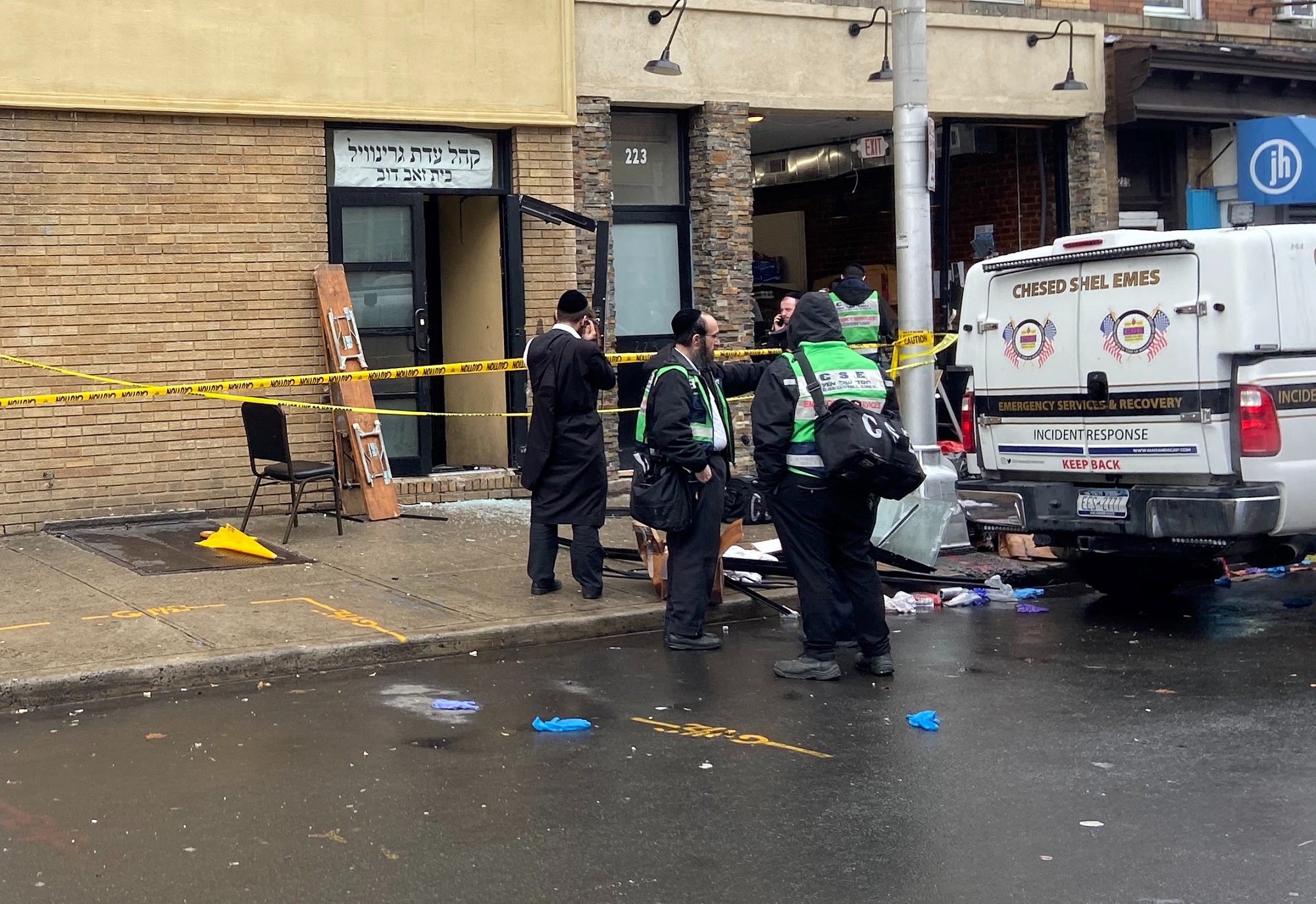 Arrestan al dueño del número telefónico hallado en la ropa del autor de tiroteo en Nueva Jersey