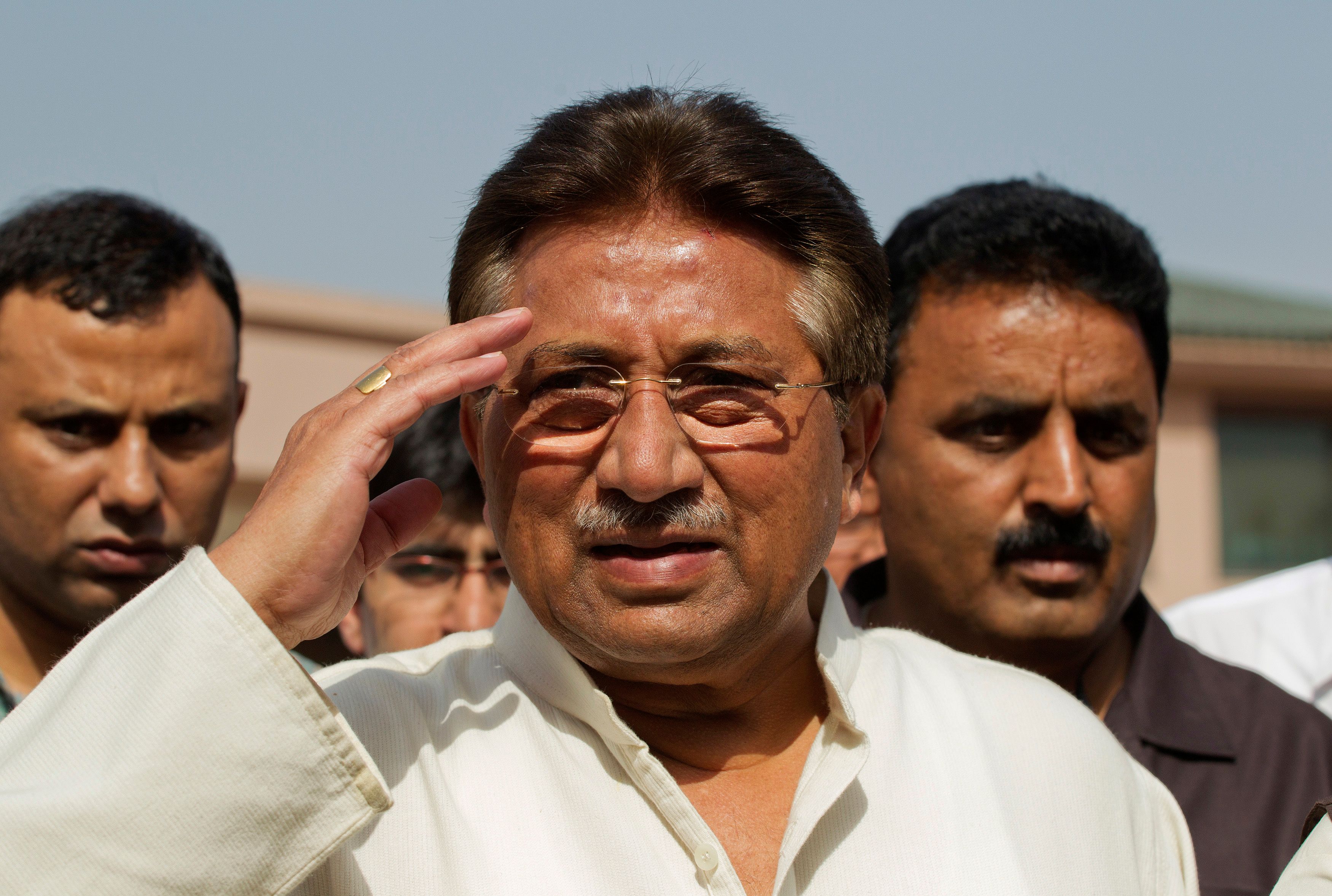 Ex dictador paquistaní Pervez Musharraf esquiva la condena a muerte; anulada por un tribunal