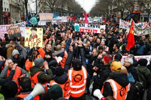 Nuevas negociaciones en Francia tras cinco semanas de huelgas por pensiones