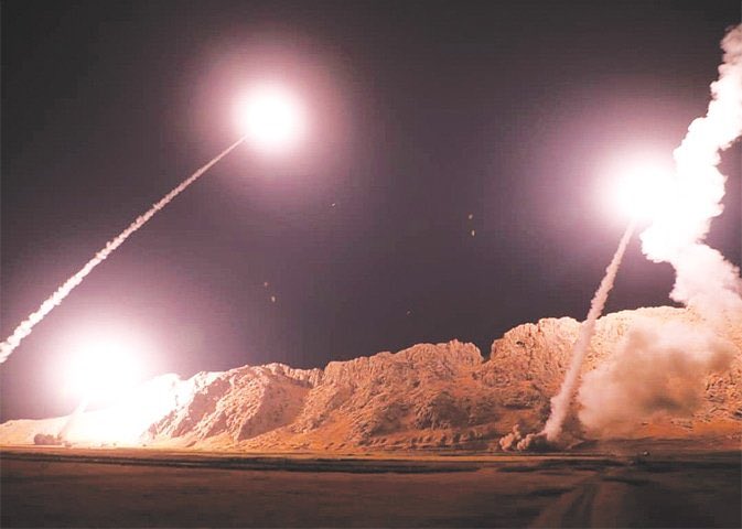 Así fue el ataque de misiles de Irán a la base militar de EEUU en Irak (Fotos y videos)