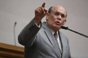 Omar González: Venezuela se queda vacía por culpa del “paraíso socialista” que debemos desmontar