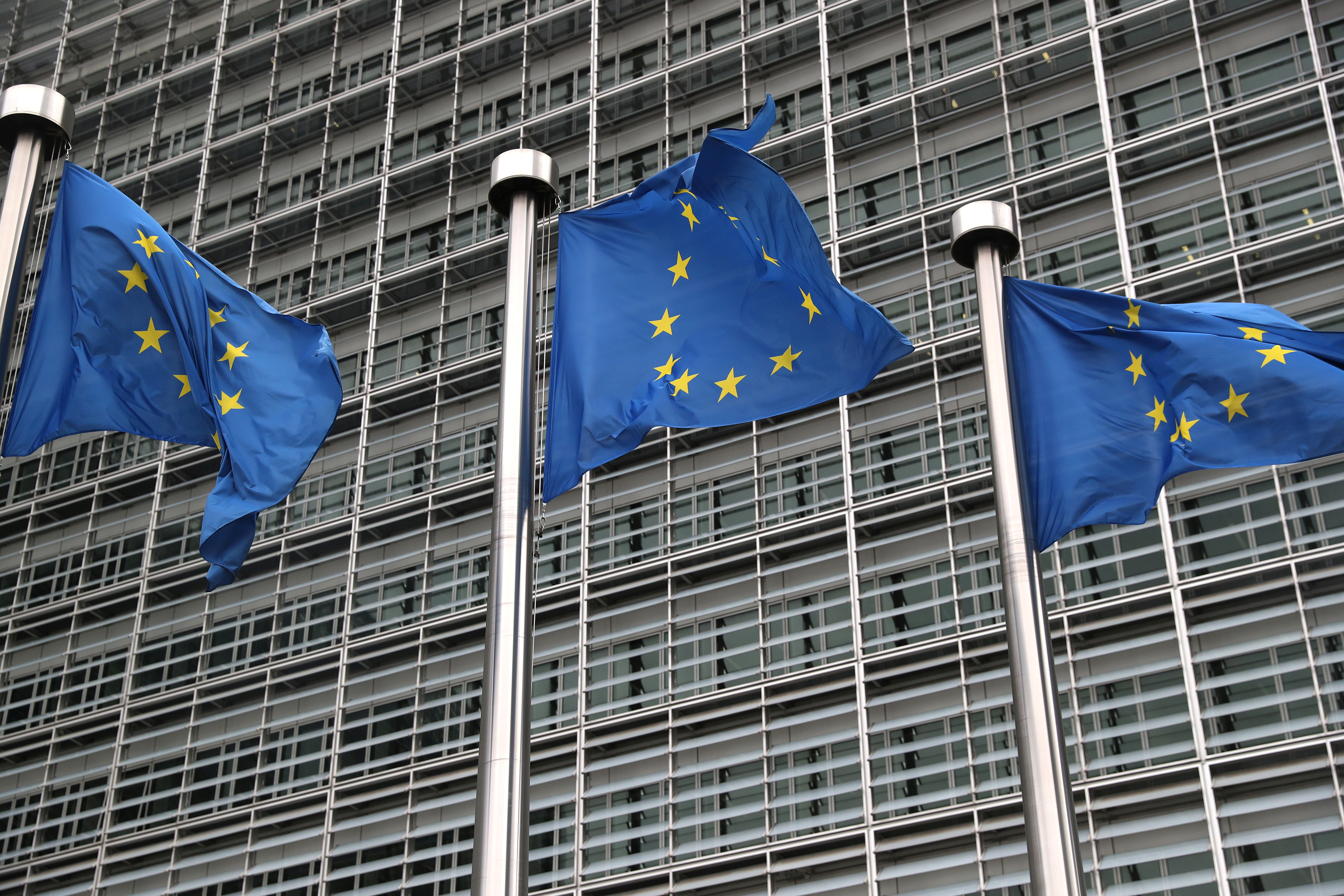Cancelan reunión de embajadores de la UE como “precaución” frente al coronavirus