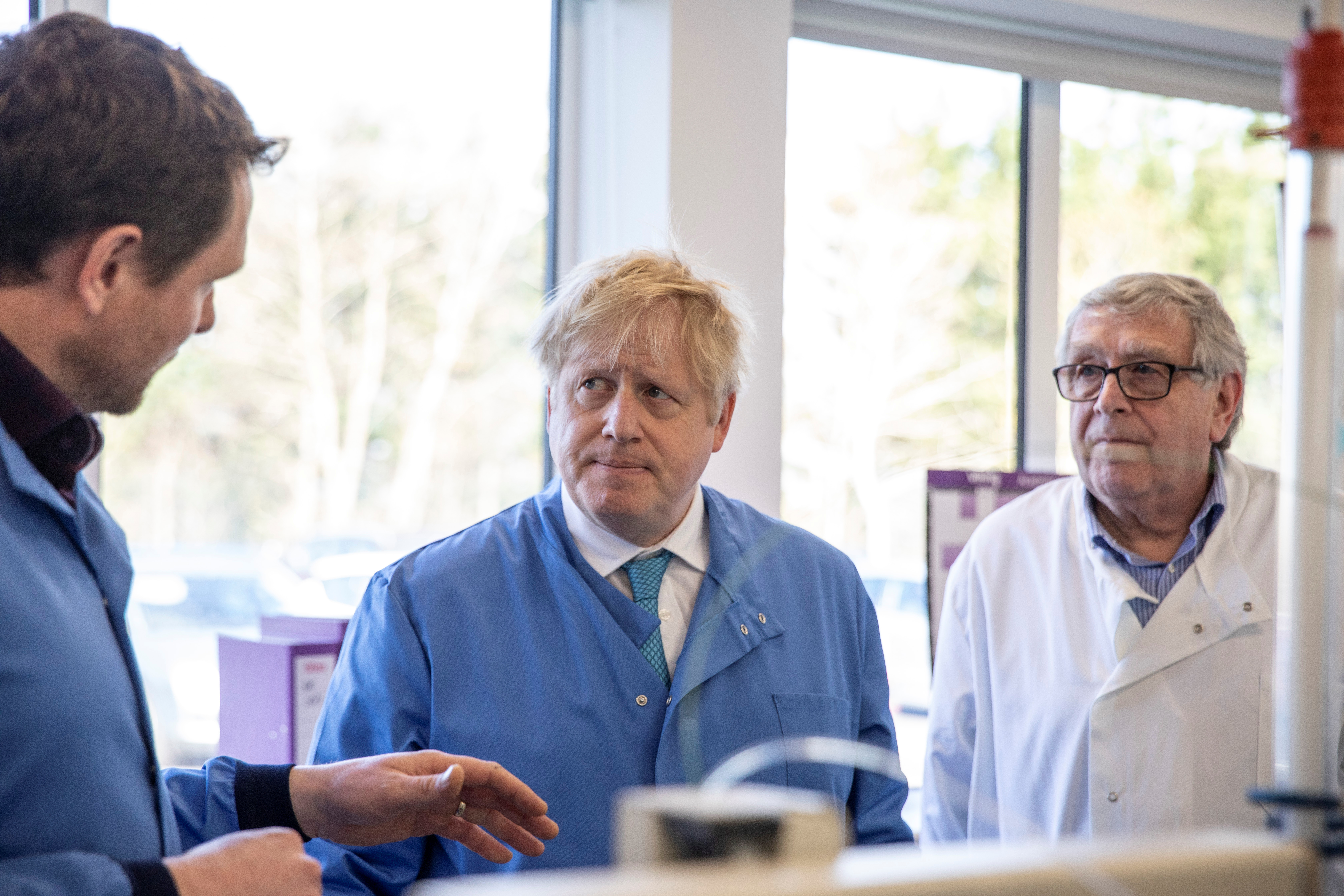 Boris Johnson salió del hospital tras estar internado por coronavirus