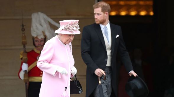 El príncipe Harry se reunió con la reina en privado “al menos dos veces” mientras estaba en el Reino Unido