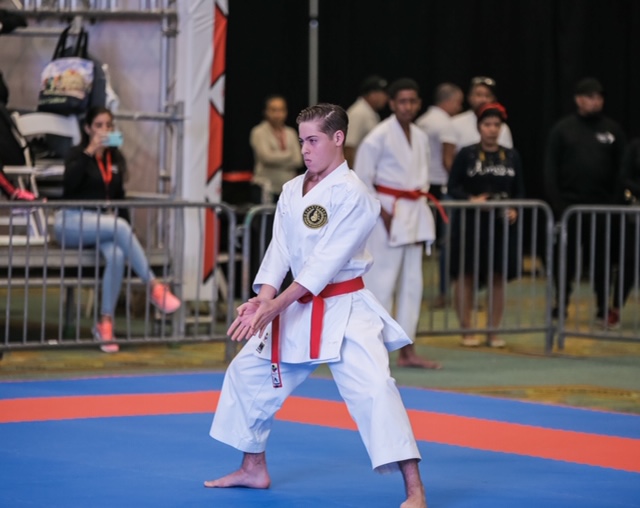 Atleta Jorge León va con todo al Campeonato Nacional de Karate