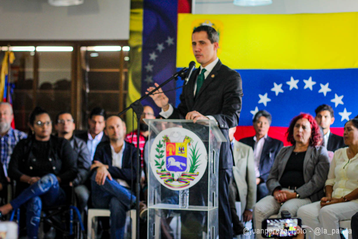 Guaidó respaldó a cientos de pescadores que protestaron en el estado Sucre (Video)