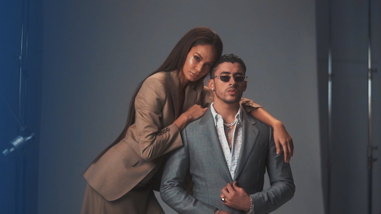 En “tiempos de unión”: Bad Bunny y Joan Smalls protagonizan la portada de la revista Vogue México