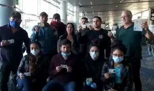 La solicitud de ingreso de los venezolanos varados en el aeropuerto de Bogotá (VIDEO)