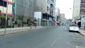Restringen circulación de buses, taxis y mototaxis en Los Teques