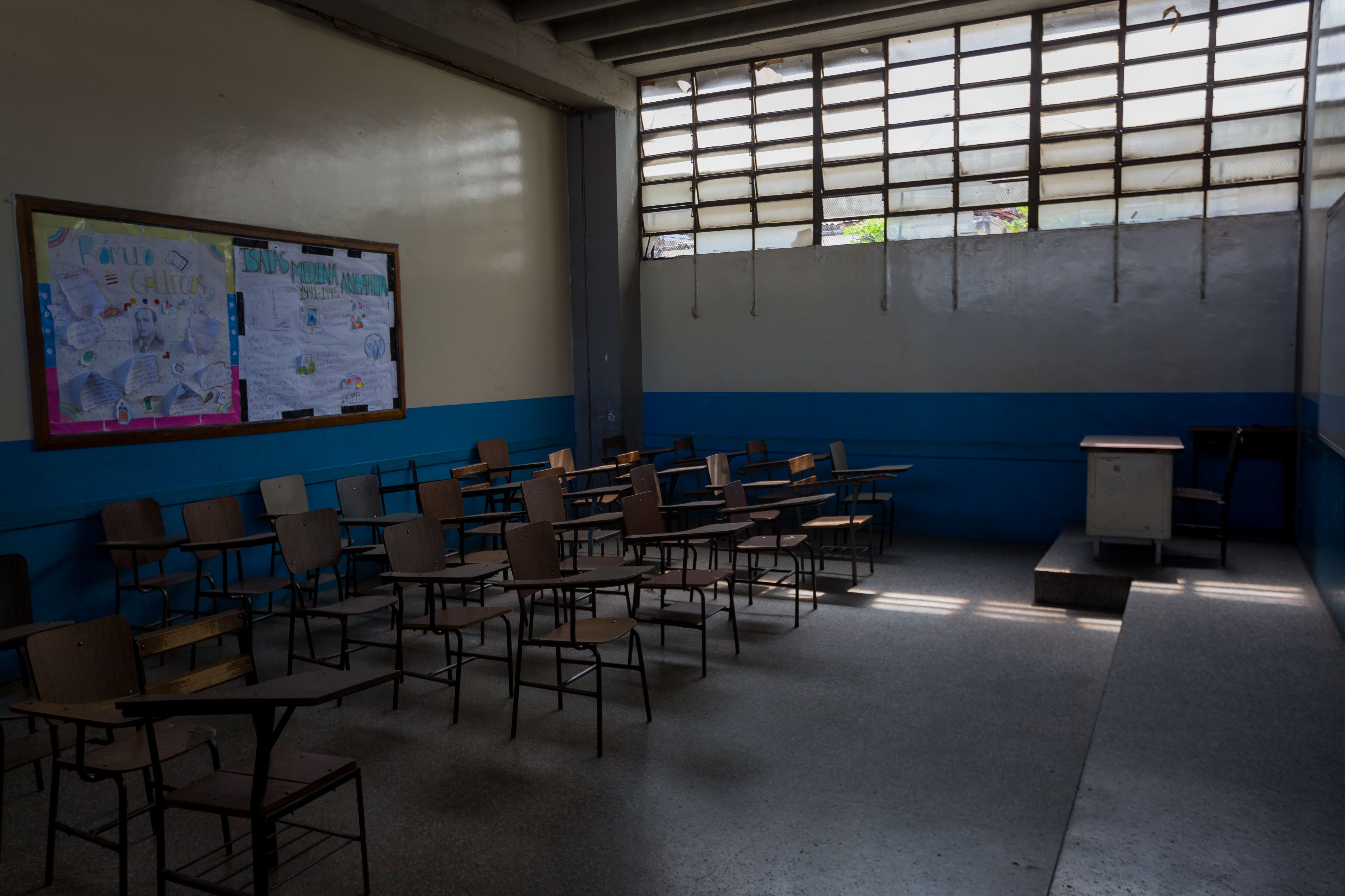 En Bolívar, los colegios públicos se encuentran a la deriva