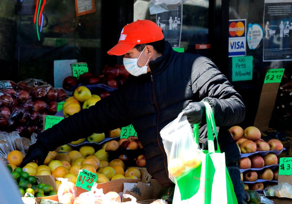 El estado de New York espera combatir la disparidad del coronavirus con 10 nuevos centros de exámenes