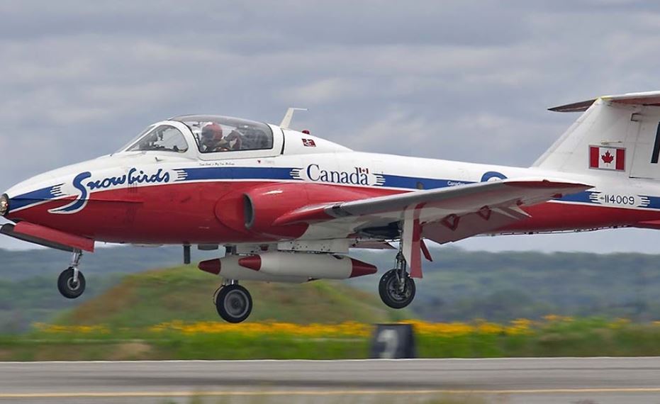 Avión militar canadiense se estrelló durante una maniobra ligada a la Covid-19