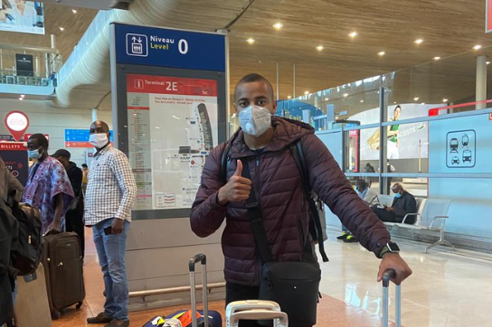 El venezolano Wuilker Fariñez llega a Francia para unirse a su nuevo equipo (FOTO)