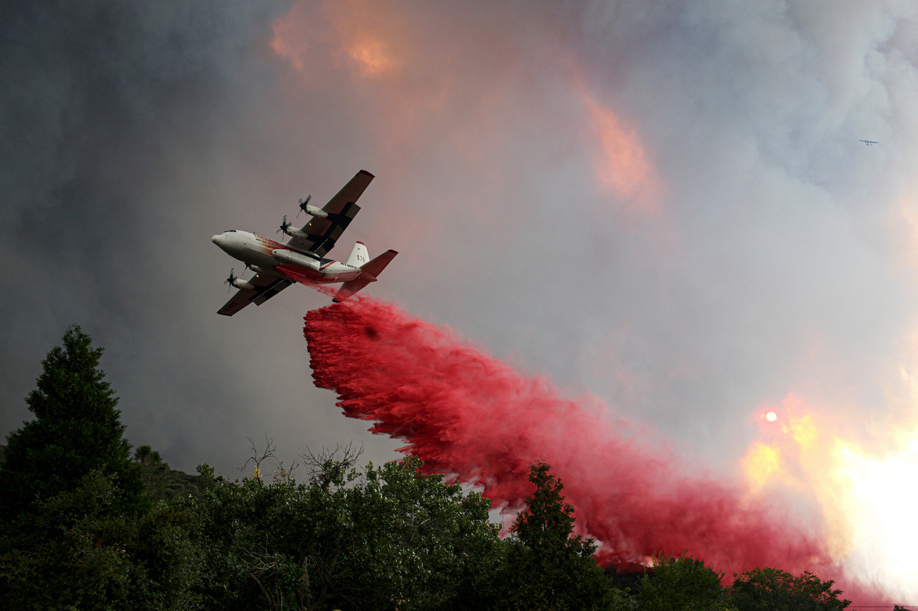 Incendio forestal en California arrasó con 10 mil hectáreas