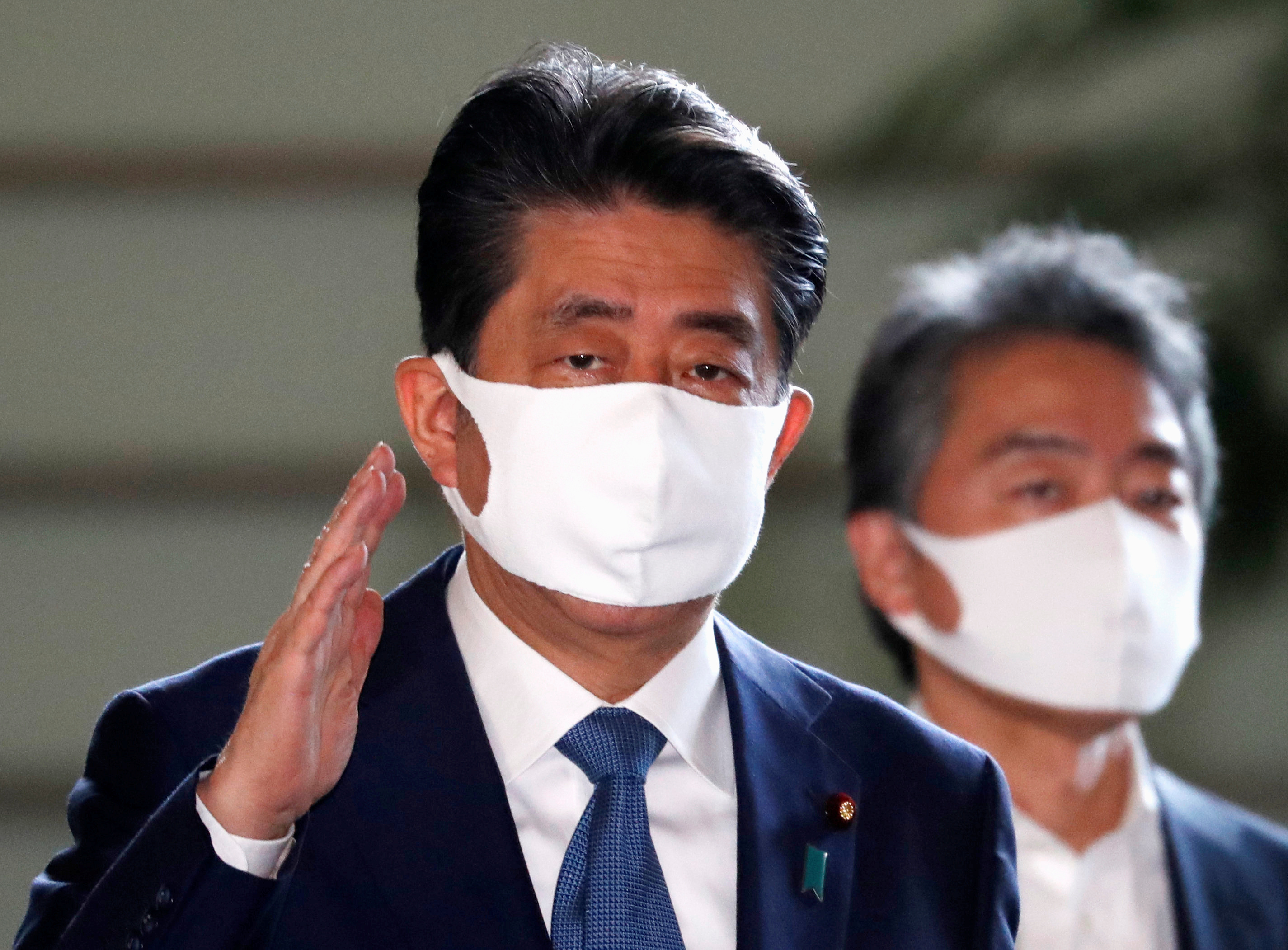 Primer ministro japonés Shinzo Abe confirma su renuncia por razones de salud
