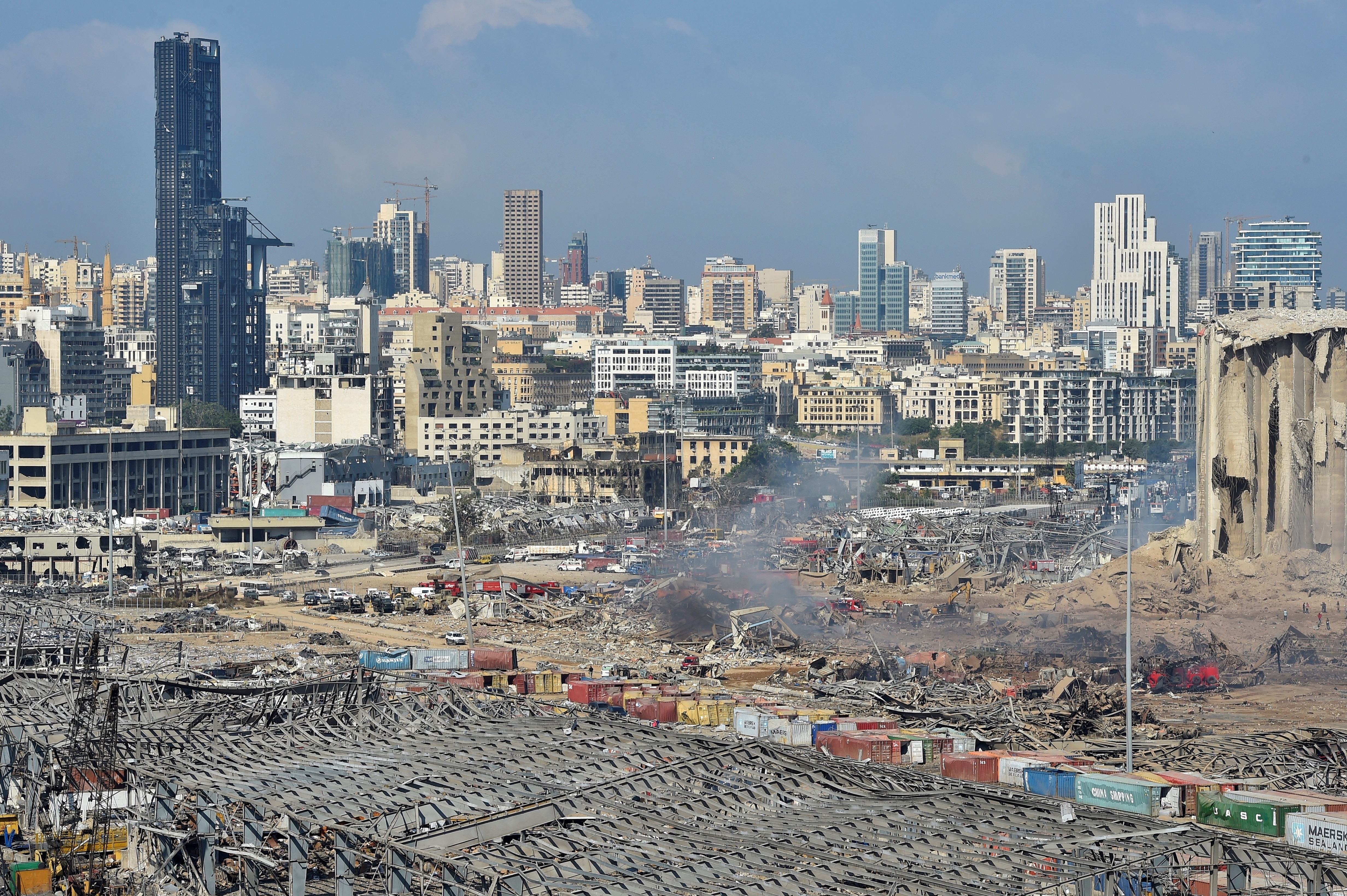 Beirut: Dolor e indignación entre la destrucción y los vidrios rotos