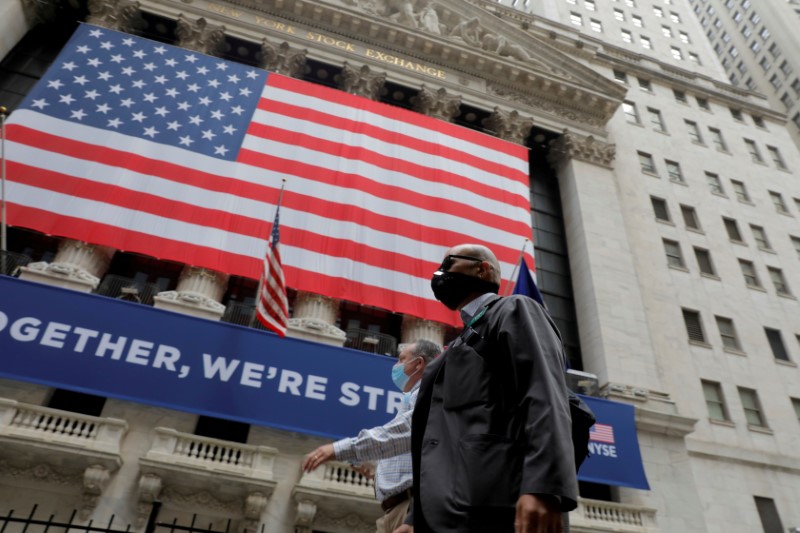 Wall Street termina en rojo tras proyecciones de inflación de la Fed