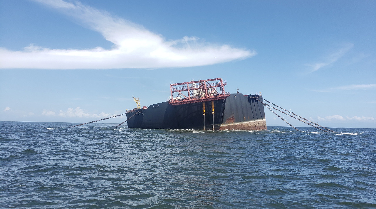 Expertos de Trinidad y Tobago no ven riesgo de hundimiento de barco en el Nabarima