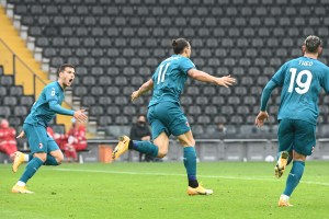 Con este GOLAZO, Ibrahimovic le da otra victorial al Milan (VIDEO)