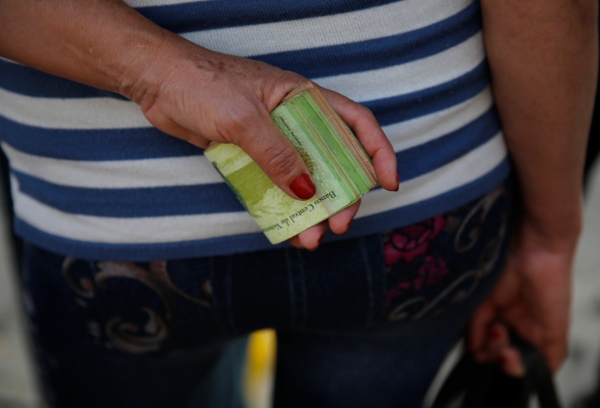 Período pospandemia advierte mayor desplome en la economía venezolana (Video)