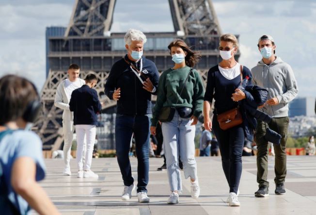 Francia desaconseja las mascarillas hechas en casa por las nuevas variantes