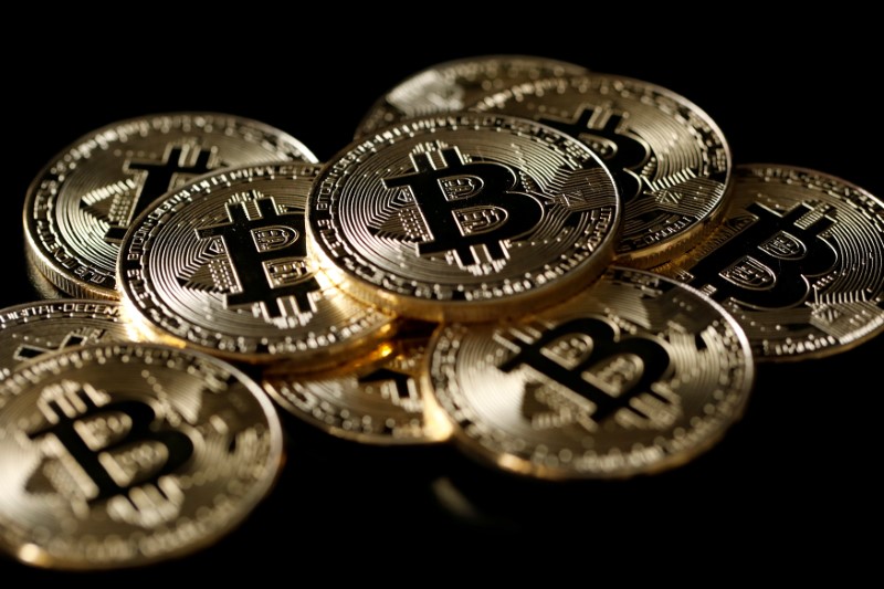 Bitcoin cae un 6% por impacto de nueva cepa del Covid-19 en mercados