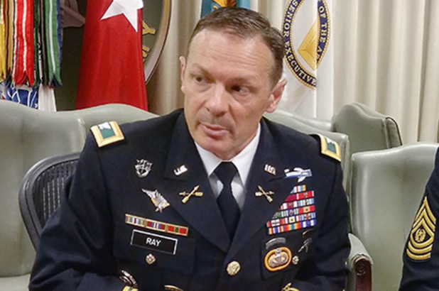 Coronel del Ejército de EEUU agredió violentamente a su esposa y amenazó con suicidarse
