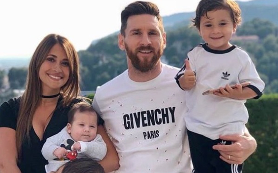 Messi llega a Argentina para pasar las fiestas navideñas