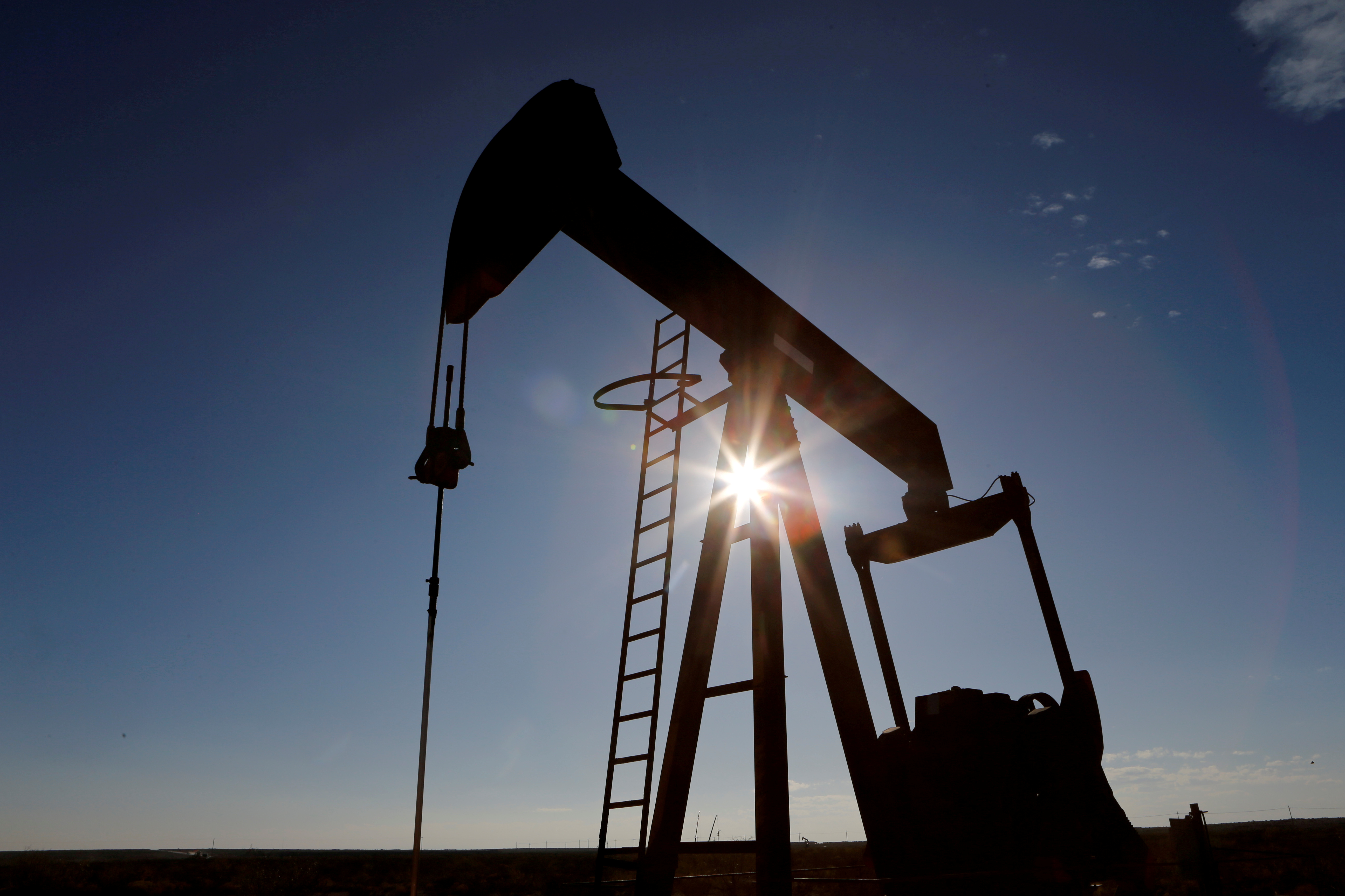 Se registró una inesperada caída de reservas de petróleo en EEUU