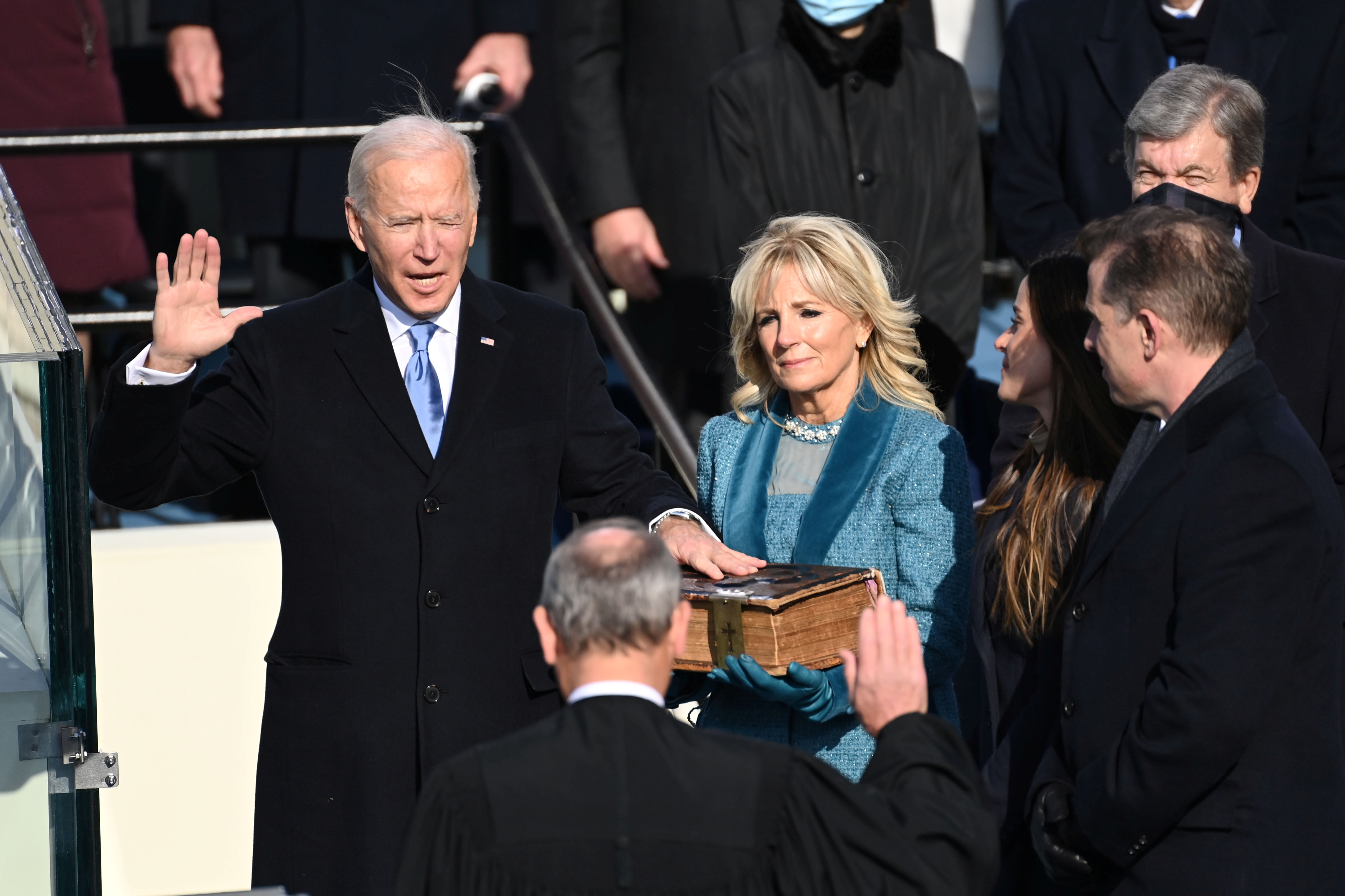 Joe Biden jura el cargo y se convierte en el presidente número 46 de EEUU