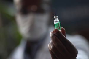 La EMA “no tiene aún una conclusión” sobre la vacuna de AstraZeneca