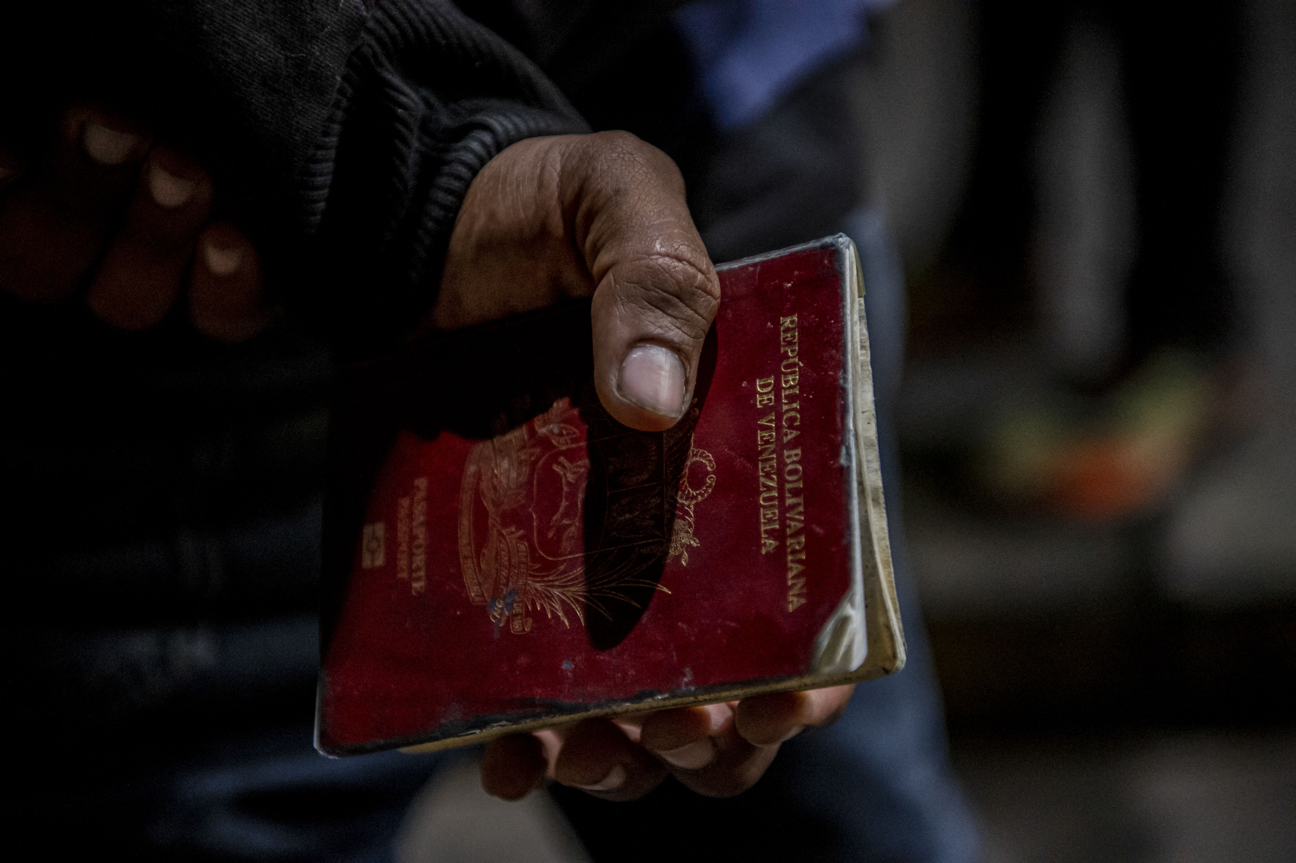 Colombia decreta que los pasaportes venezolanos tendrán vigencia de 10 años a partir de su vencimiento