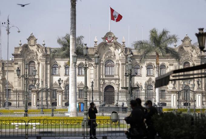Perú inicia campaña electoral en cuarentena, recesión y apatía