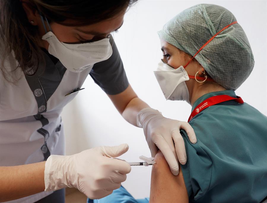 Colombia recibirá este lunes el primer lote de 50.000 vacunas de Pfizer