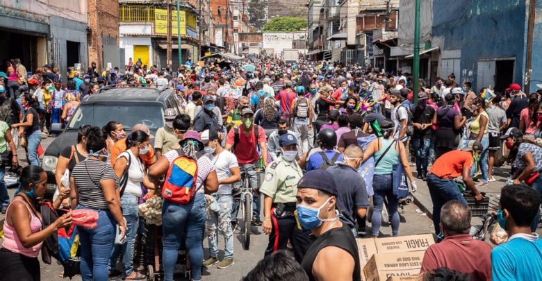 ¡ASCO! Así son los “módulos de desinfección” en el mercado de Catia (FOTOS)