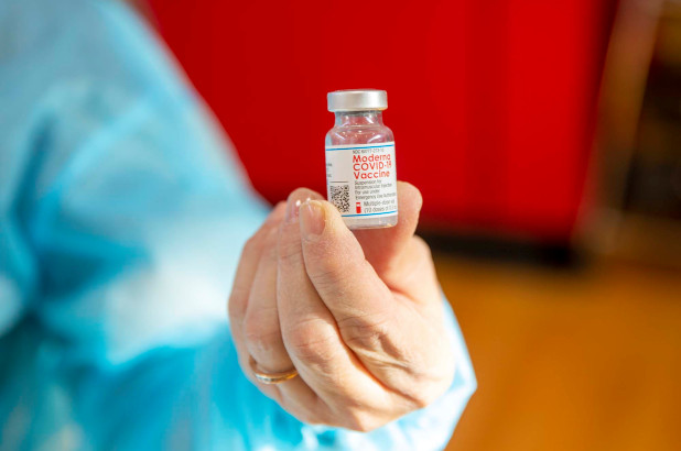 FDA otorgó permiso a Moderna para aumentar la dosis de vacuna contra el Covid-19