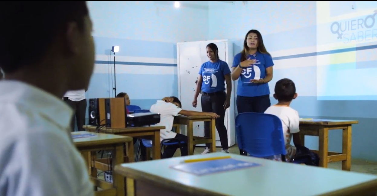 Una niña de 11 años descubre algunos mitos entorno a la menstruación (VIDEO)