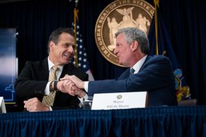 Alcalde de Nueva York pide a Biden controlar las vacunas ante gestión de Cuomo