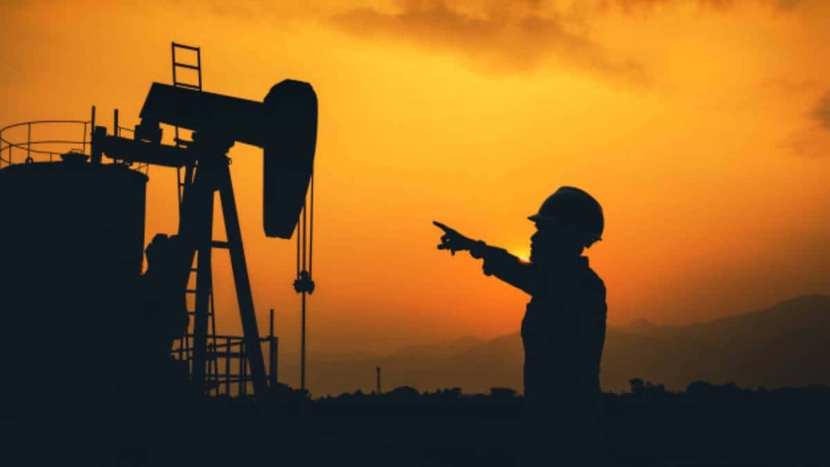 El petróleo se repliega en un mercado inquieto por la demanda
