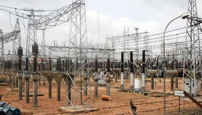 El mayor productor de petróleo de África pierde USD 29 mil millones al año por apagones eléctricos