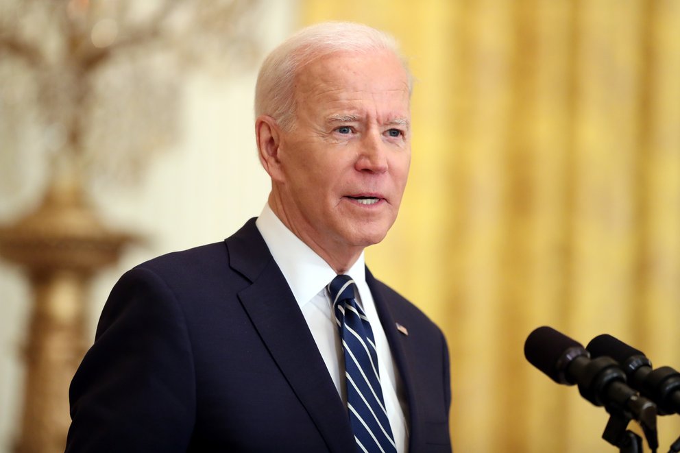 Biden implementa “aplicación” de reconocimiento facial para rastrear a los solicitantes de asilo